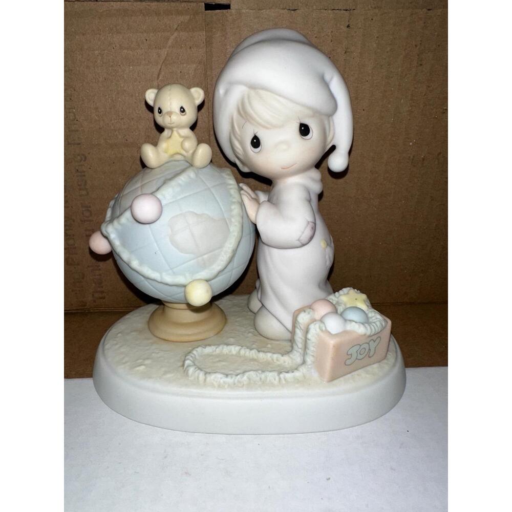 Precious Moments May Your world‎ be Trimmed With Joy Bear Globe Joy Figurine